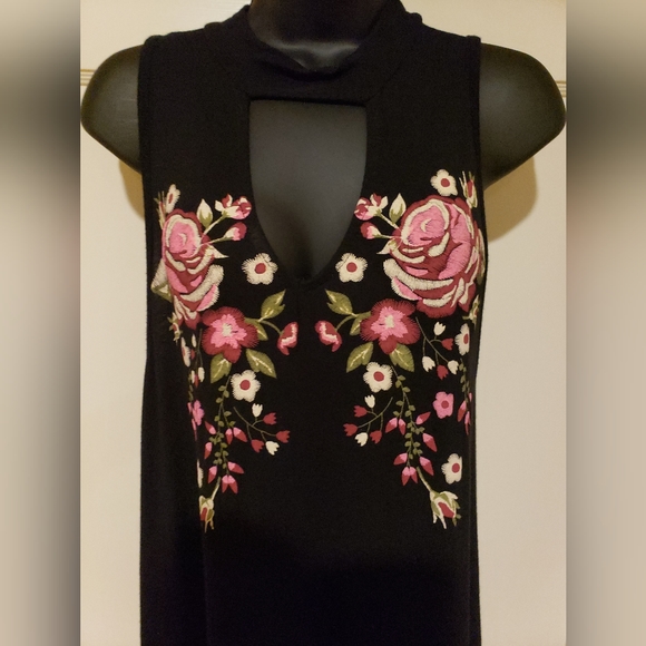 Dress - Picture 3 of 6